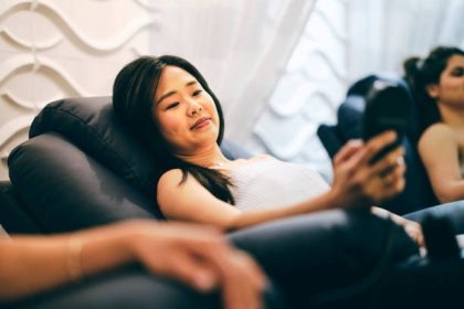 Do Massage Chairs Help With Muscle Relief After Walking?