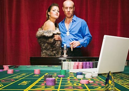 What Visitors Can Learn From Online Casino Singapore Game Collections